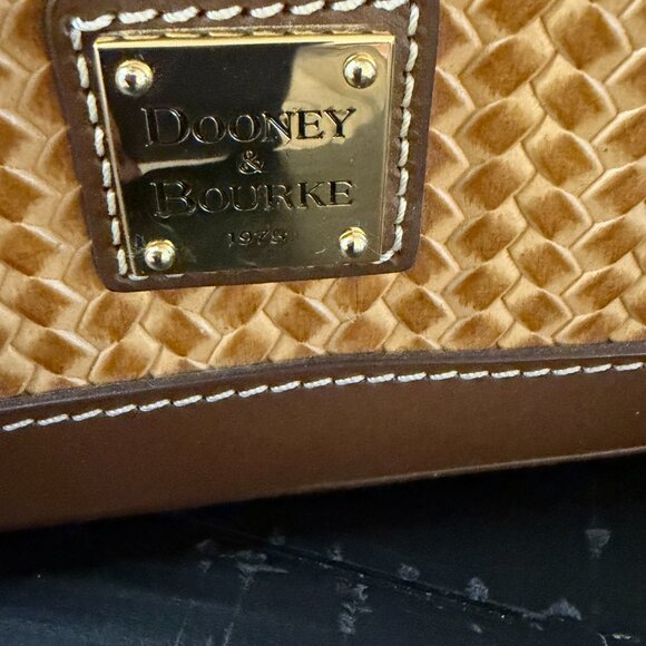 Donney & Burke Beacon Collection! - Picture 2 of 7